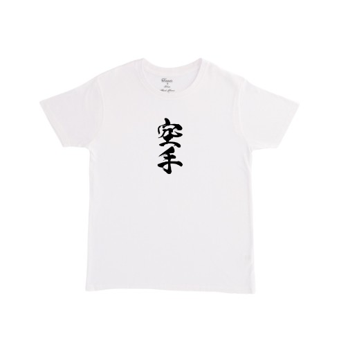 חולצת טי מודפסת עם הדפס קאנג'י יפני בכתב מכחול